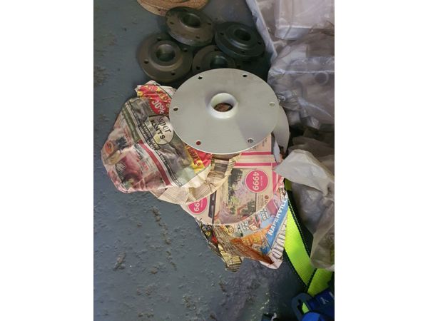 ~/upload/Lots/142388/AdditionalPhotos/vqluea2i2yhyo/Bin Level Mounting Plates and Gaskets_t600x450.jpg